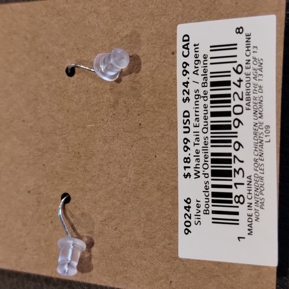 Silver Earrings- Cubic Zirconia Whale Tail Earrings Amanda Blu NWT - Picture 8 of 8